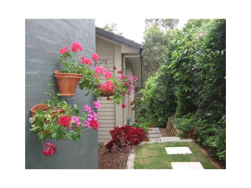 23 Sherborne Place, Chapel Hill QLD 4069